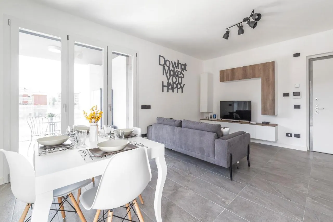 Apartamento Modern Apt With Terrace And Parking! Milán