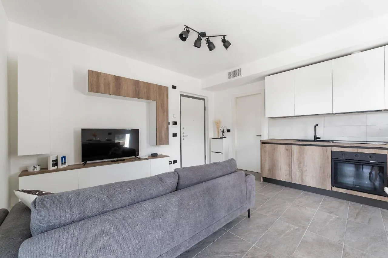 Modern Apt With Terrace And Parking! Apartment Milan Italy