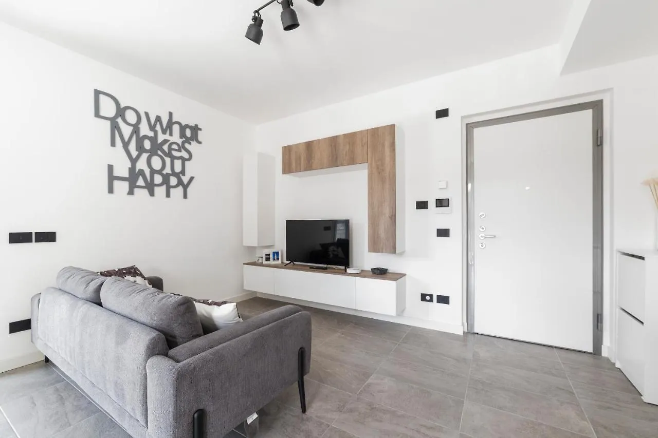 דירות מילאנו Modern Apt With Terrace And Parking!